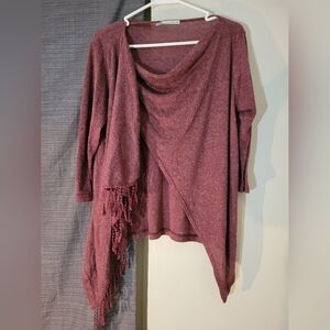 Maurices brand size large open wrap around poncho Like thin sweater w sleeves